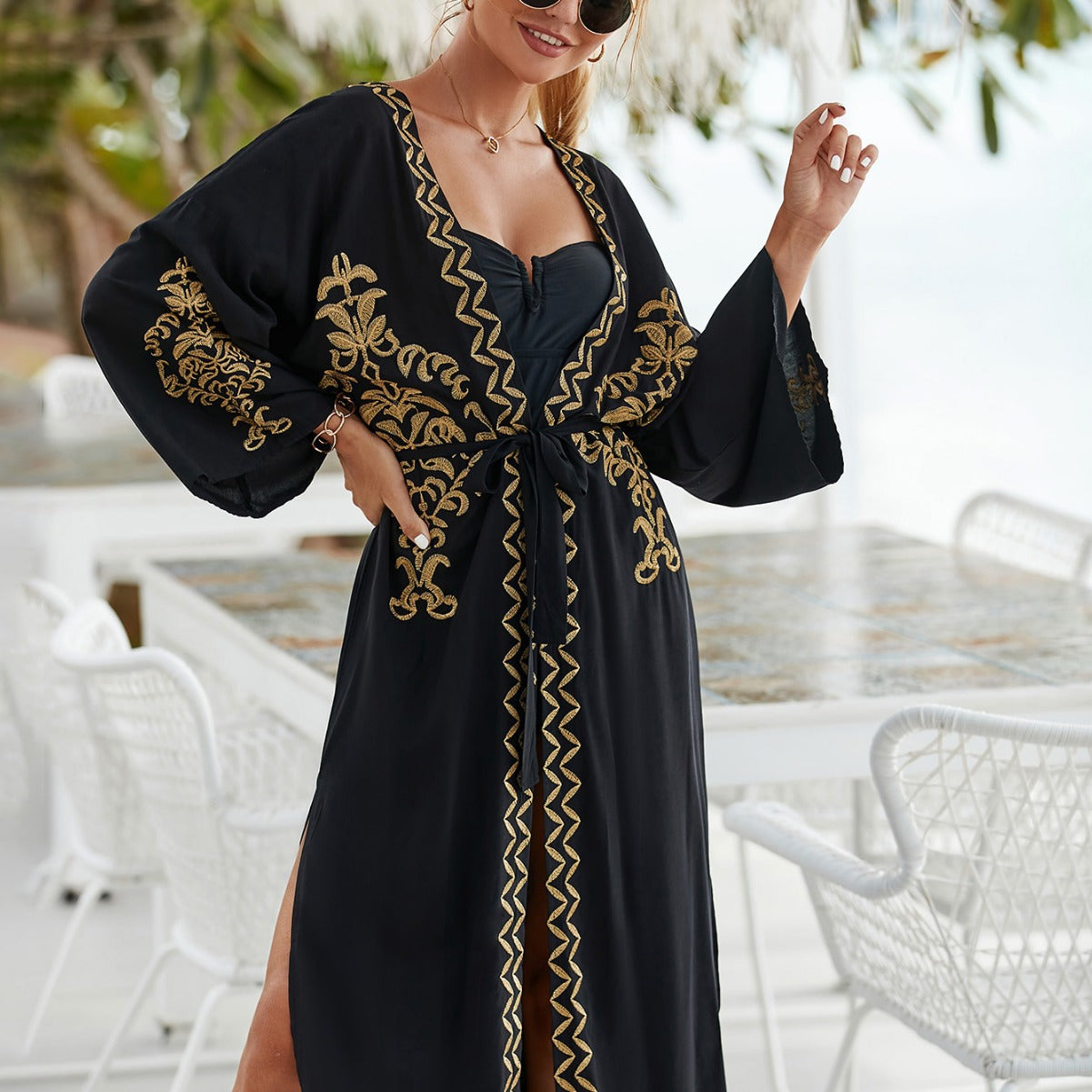 Gilet de Plage Femme en Rayonne Brodé – Protection Solaire et Paréo Bikini