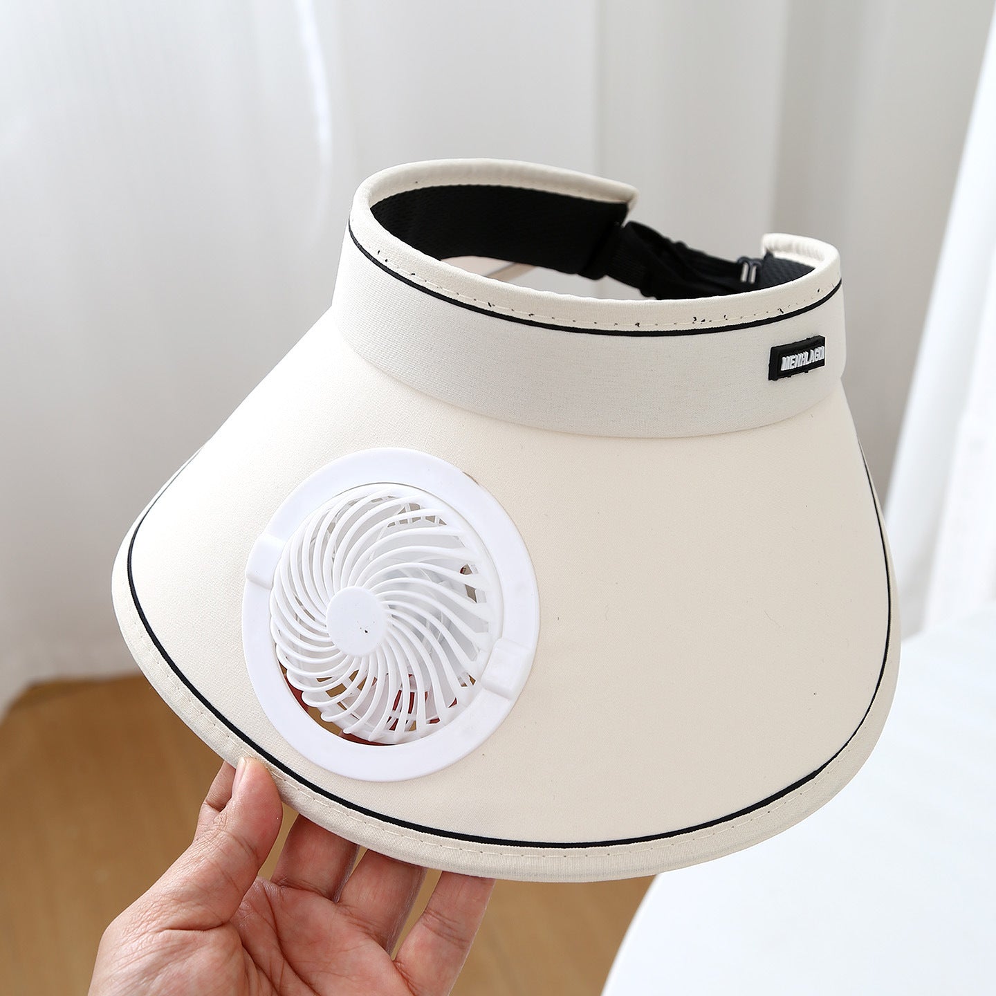 Casquette Femme à Ventilateur USB – Légère et Respirante